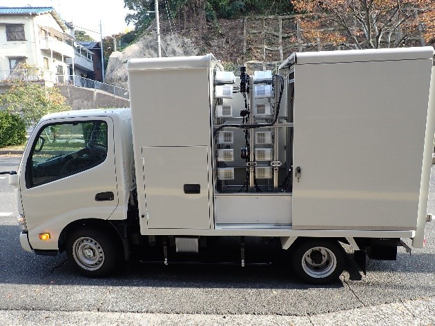 走行型トンネル連続画像撮影システム（トンネルトレーサー）